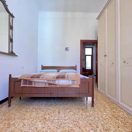 Il Porto Antico Apartment Imperia